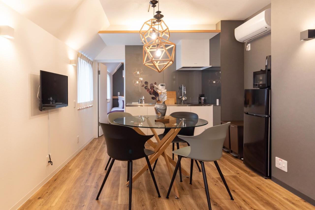 Alla Scuderia Bijou Suites Осака Екстериор снимка